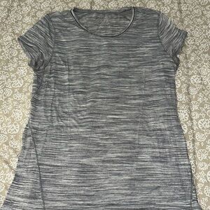 Lululemon Tshirt